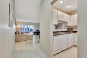 4805 NW 35th St APT 603, Lauderdale Lakes, FL 33319, - MLS#A11835623