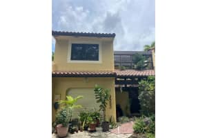9853 Costa Del Sol Blvd 103-f, Doral
