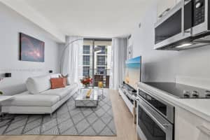 55 Sw 9th St 2309, Miami