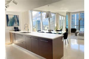475 Brickell Ave 3915, Miami