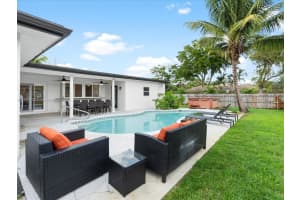 5191 Sarazen Dr, Hollywood