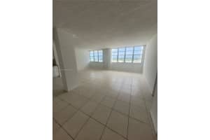 2025 Ne 164th St 903, North Miami Beach