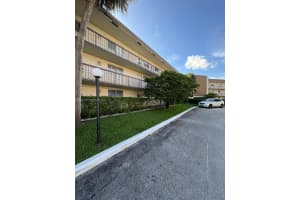 7480 Nw 17th St 103, Plantation