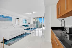 475 Brickell Ave APT 5010, Miami, FL 33131, - MLS#A11835891