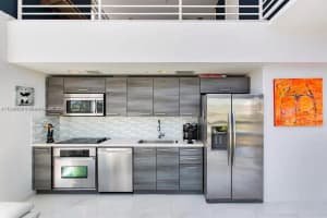 421 Meridian Ave APT 15, Miami Beach, FL 33139, - MLS#A11836009