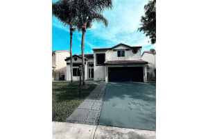 10204 Caracas St, Cooper City
