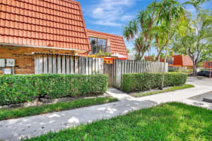 701 Nw 98th Cir, Plantation