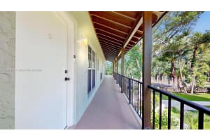 10824 N Kendall Dr s28, Miami, FL 33176, Sold 10/30/25