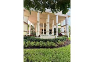 770 Claughton Island Dr 1503 Miami, FL 33131 - MLS#A11836198