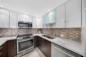 100 Bayview Dr APT 1905, Sunny Isles Beach, FL 33160, - MLS#A11836227