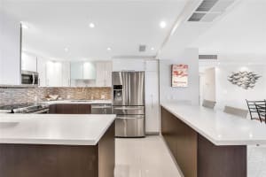 100 Bayview Dr APT 1905, Sunny Isles Beach, FL 33160, - MLS#A11836227