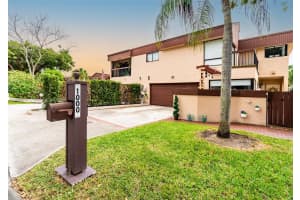 1000 NE 204th Ln D, Miami, FL 33179, - MLS#A11836231