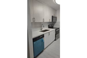 200 Lakeview Dr APT 208, Weston, FL 33326, - MLS#A11836288