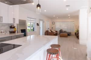 380 Morningside Dr, Miami Springs, FL 33166, - MLS#A11836314
