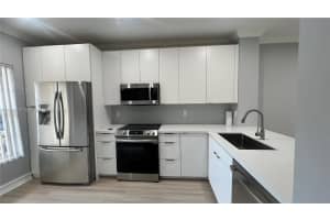 12203 SW 6th St, Pembroke Pines, FL 33025, - MLS#A11836437