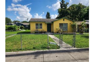 2365 Nw 79th Ter, Miami