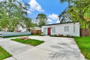 2055 Ne 140th St, North Miami Beach
