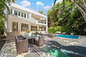 5625 N Bay Rd, Miami Beach, FL 33140, Sold 06/09/26