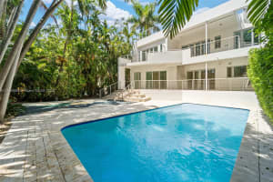 5625 N Bay Rd, Miami Beach, FL 33140, Sold 06/09/26