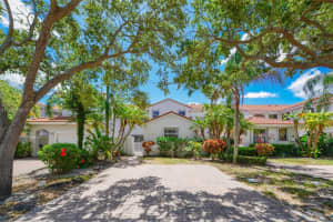 1551 Seagrape Way, Hollywood