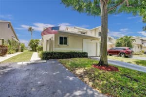 2083 E Discovery Cir E Deerfield Beach, FL 33442 - MLS#A11836779