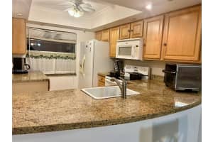 1206 Bahama Bend APT F2, Coconut Creek, FL 33066, - MLS#A11836864