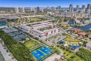 580 Egret Dr 215, Hallandale Beach