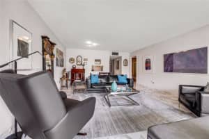 877 NE 195th St APT 119, Miami, FL 33179, Sold 11/17/25