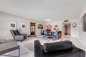 877 NE 195th St APT 119, Miami, FL 33179, Sold 11/17/25