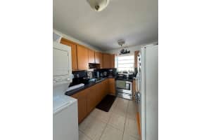 2651 NW 13th St APT 45, Miami, FL 33125, Sold 07/25/25