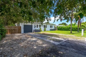 1735 NE 147th St, Miami, FL 33181, - MLS#A11836917
