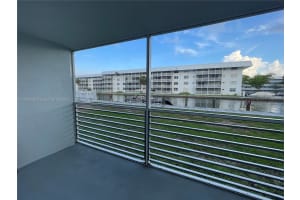 3600 NE 170th St APT 111, North Miami Beach, FL 33160, - MLS#A11836938