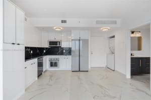 90 SW 3rd St APT 2506, Miami, FL 33130, - MLS#A11836941