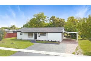 610 Nw 38th Ct, Deerfield Beach