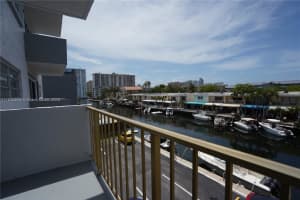 3770 Ne 171st St 302, North Miami Beach