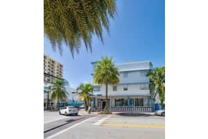 1100 Collins Ave 207, Miami Beach