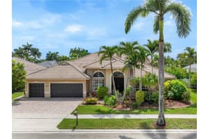 1907 Nw 137th Ter, Pembroke Pines