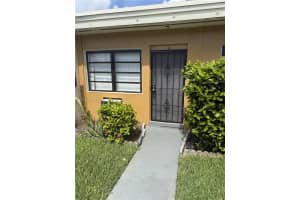 1845 Pembroke Rd Apt 2-11, Hollywood, FL 33020, - MLS#A11837044