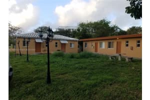 13770 Ne 20th Pl 03, North Miami Beach