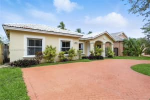 8899 NW 169th Terrace, Hialeah, FL 33018, Sold 09/05/25
