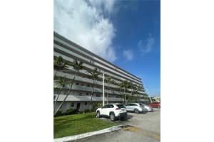 1750 Ne 191st St 618-3, Miami