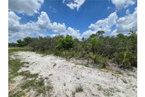 6817 San Benito Dr Sebring, FL 33872 Sold 09/19/25