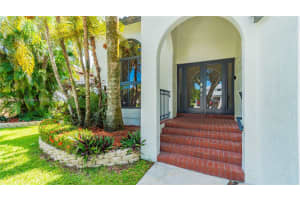 6421 Falconsgate Ave, Davie, FL 33331, Sold 09/04/25