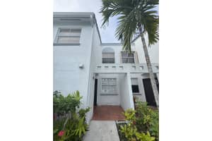 9755 Nw 48th Ter 321, Doral