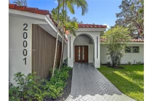 20001 Ne 21st Ave, Miami