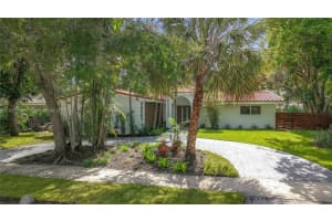 20001 Ne 21st Ave Miami, FL 33179 - MLS#A11837318