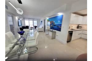 5701 Collins Ave APT 1512, Miami Beach, FL 33140, - MLS#A11837333
