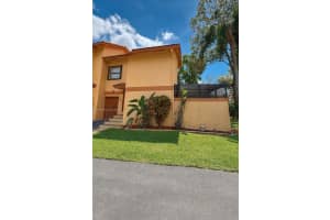 11236 SW 11th St, Pembroke Pines, FL 33025, - MLS#A11837355