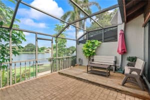 1512 Nw 113th Way, Pembroke Pines