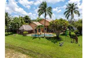 3043 Lakewood Dr, Weston, FL 33332, Sold 11/21/25